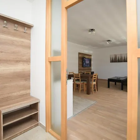 Apartment Zanes