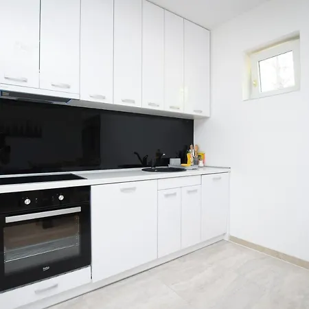 Zanes Apartment *